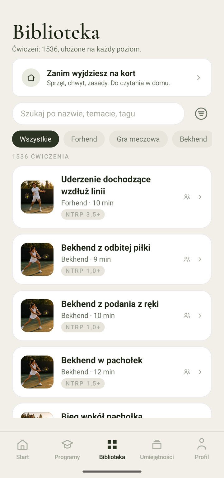 Ekran biblioteki: 1536 ćwiczeń, wyszukiwarka, filtry po uderzeniu i lista ćwiczeń z poziomem i czasem